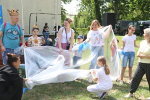 Kolorowy Świat Dziecka - festyn dla dzieci niesłyszących w Olsztynie, ul.M.Grzegorzewskiej