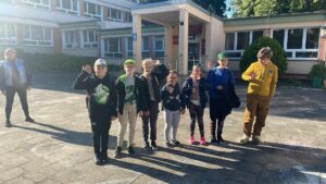 KLASY I-III POZDRAWIAJĄ Z TRÓJMIASTA