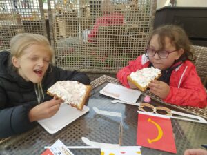 KLASY I-III POZDRAWIAJĄ Z TRÓJMIASTA