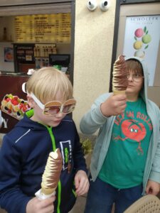 KLASY I-III POZDRAWIAJĄ Z TRÓJMIASTA