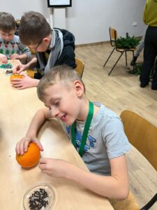 ŚWIĄTECZNA MAGIA WSPÓLNEGO TWORZENIA